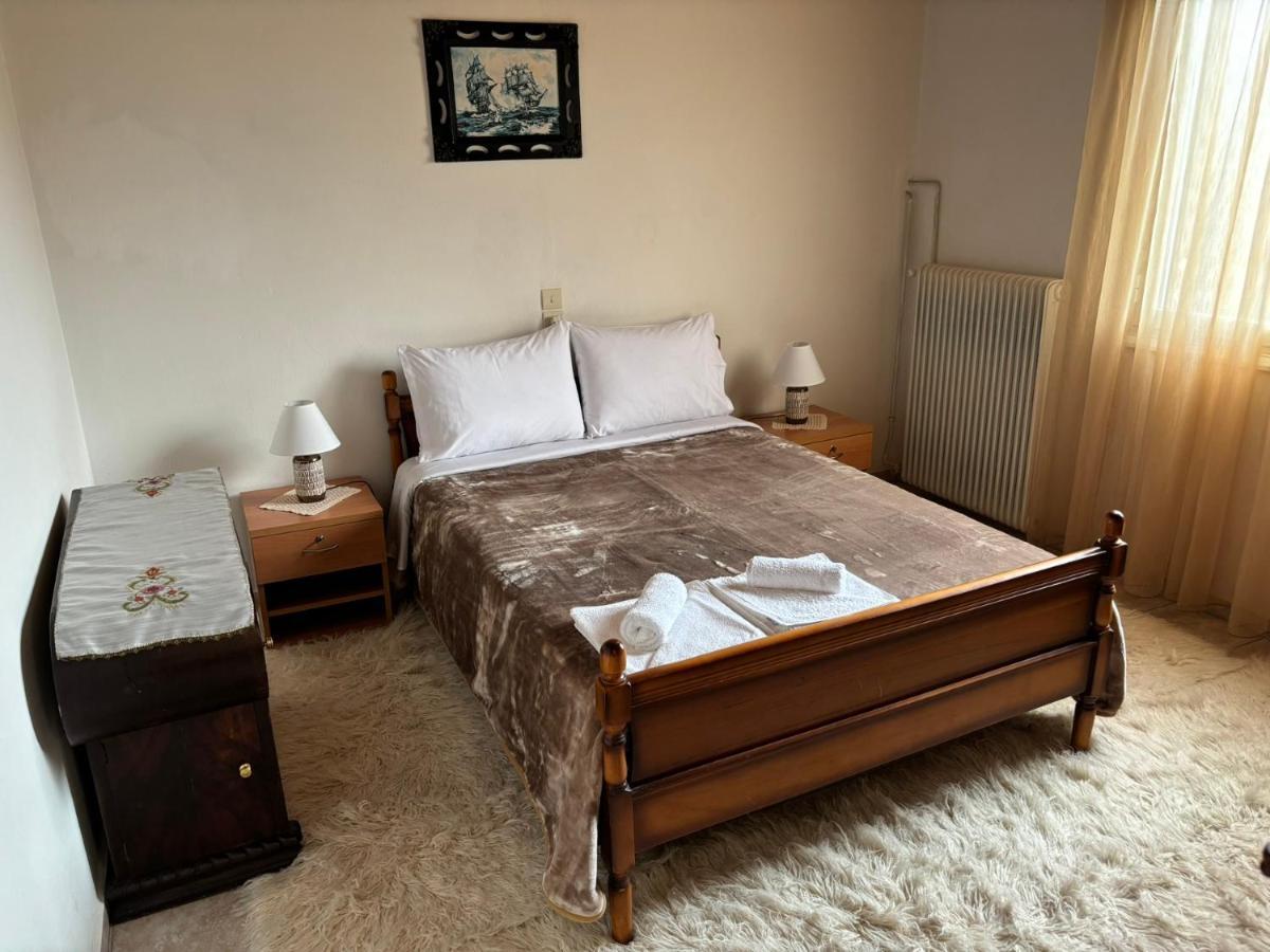Georgaras Accommodation Platanoussa Eksteriør billede