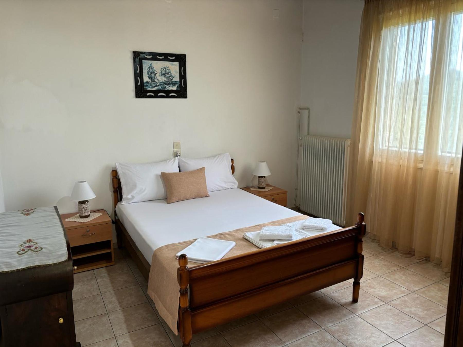 Georgaras Accommodation Platanoussa Eksteriør billede